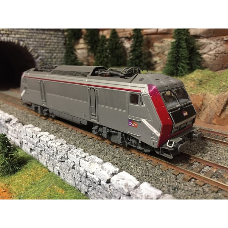 HJ 2444S LOCOMOTIVE ELECTRIQUE BB 26056 LIVREE GRISE ROUGE TECHNICENTRE INDUSTRIEL OULLINS SNCF -...